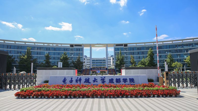 揭秘深圳高密度线路板：价格背后的技术秘密